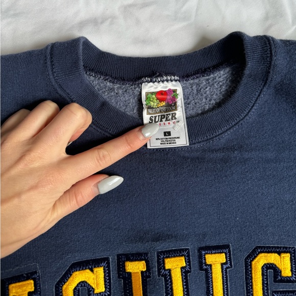 SOLD ⭐️ Vintage 90s Michigan Mom Crewneck - Picture 5 of 7